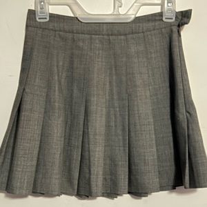 Talula Grey Pleated Mini Skirt Women’s Size 2